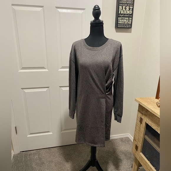 CAbi Put-On Crewneck Sweatshirt Dress #3650 Size Medium NWOT - Picture 8 of 16